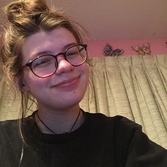 Meet your Posher, Heather - Picture 1 of 1